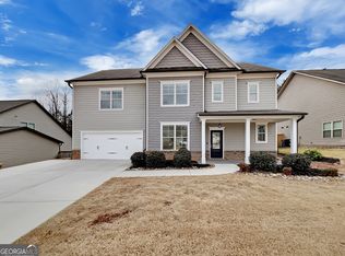 218 Morris Creek Dr, Hoschton, GA 30548