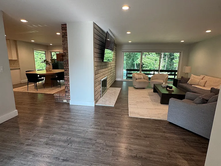 5730 Pineview Dr — Photo 10