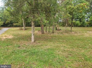 1230 Twin Lakes Rd, Lewisberry, PA 17339