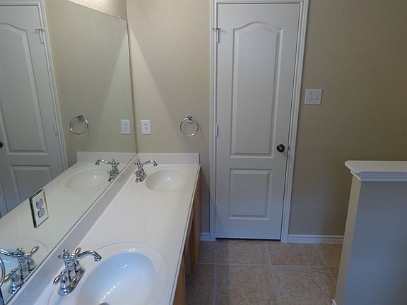 5th image of 3712 Vista Greens Dr