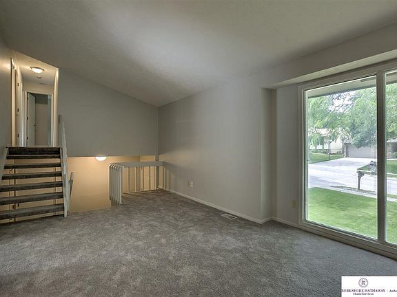 4th image of 15405 Douglas Cir