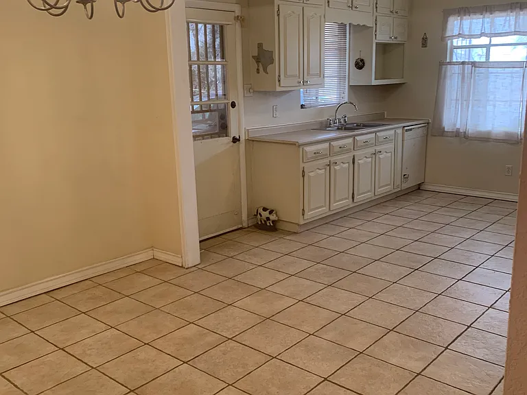 8205 Wh Burges Dr #1 — Photo 10