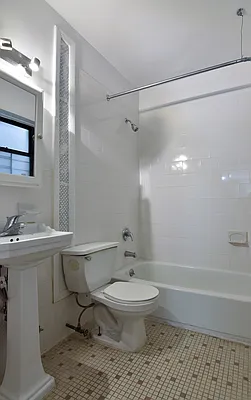 Rented by Bohemia Realty Group | media 7