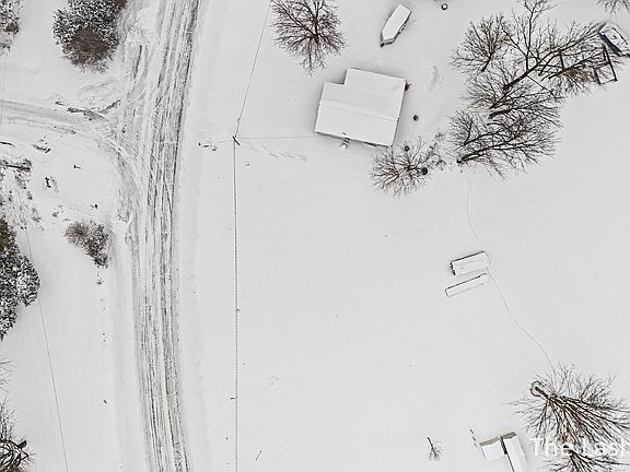 3rd image of 9772 Ten Mile Rd NE