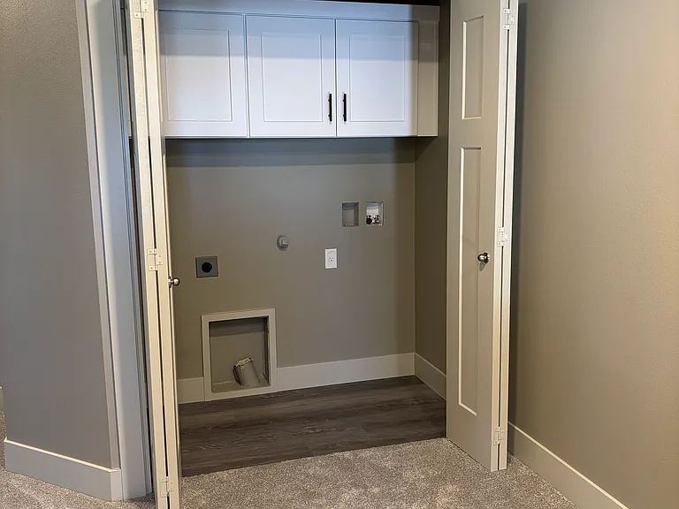 Seven Oaks Luxury Duplexes — Photo 69