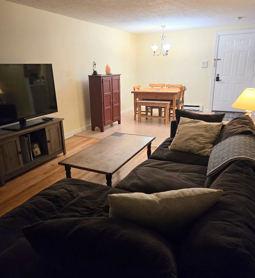 2 bed, 903 sqft, $2,000 — Photo 1
