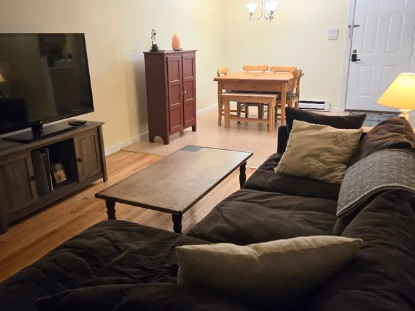 83 Heritage Dr Unit 83, Whitinsville, MA 01588