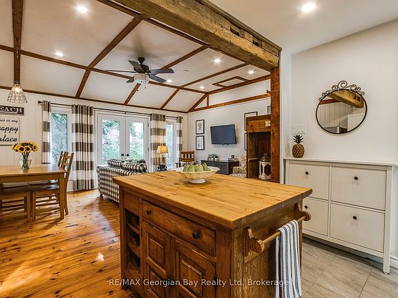 3rd image of 369 Tiny Beaches Rd S