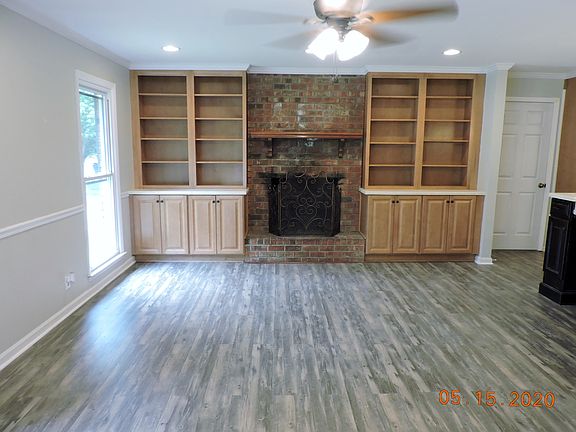 4th image of 2359 Crown Hill Dr