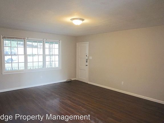 4th image of 9 Berkley Pl #8297583