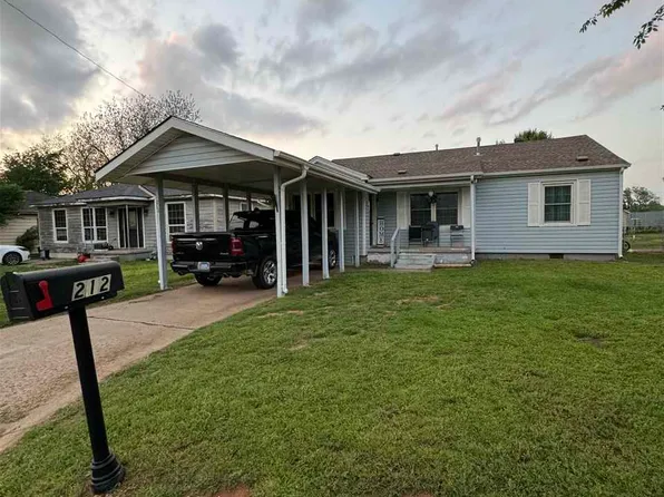 212 Pritchard Dr, Cyril, OK 73029