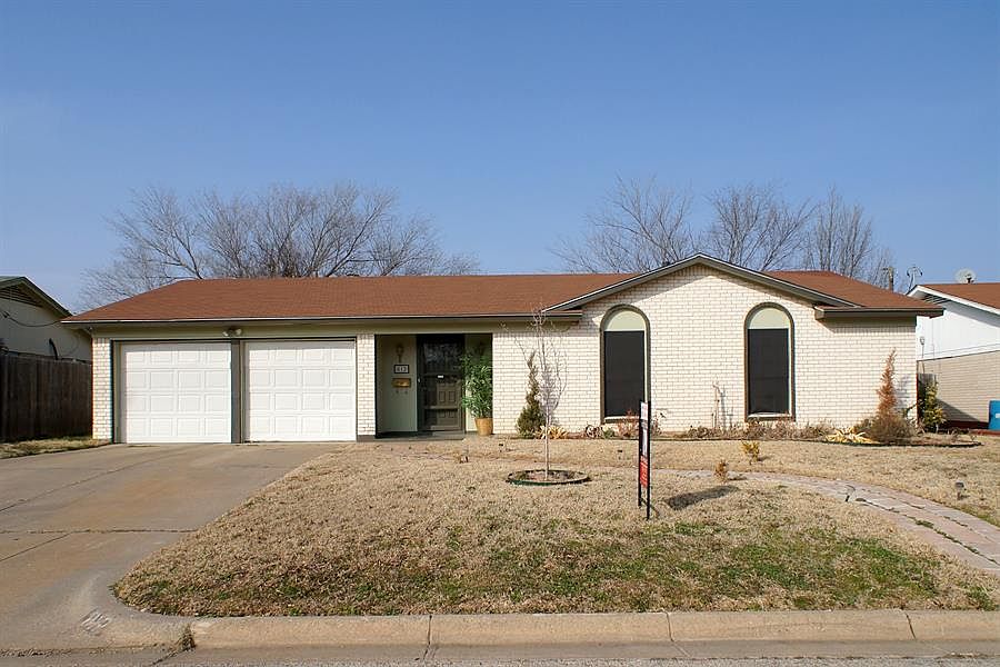 1st image of 812 Kelley Dr