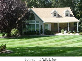 1 Coachman Dr, Branford, CT 06405