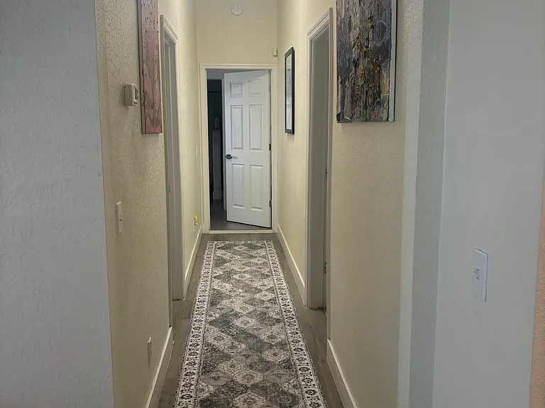 110 S Hollywood Ave — Photo 8