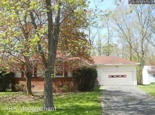 1270 Roland Rd, Lyndhurst, OH 44124