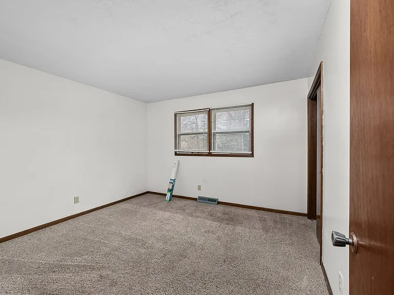 6206 Telegraph Rd — Photo 12