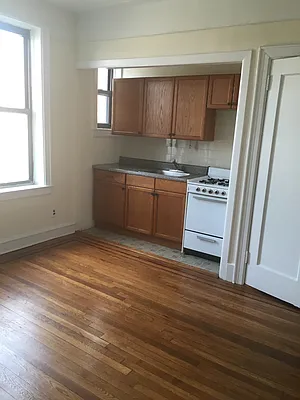 Rented by Metropolis International Realty Inc. | media 34