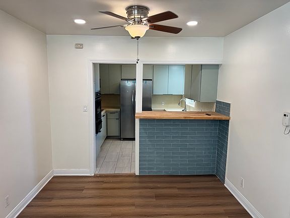 4th image of 327 Pershing Dr #327