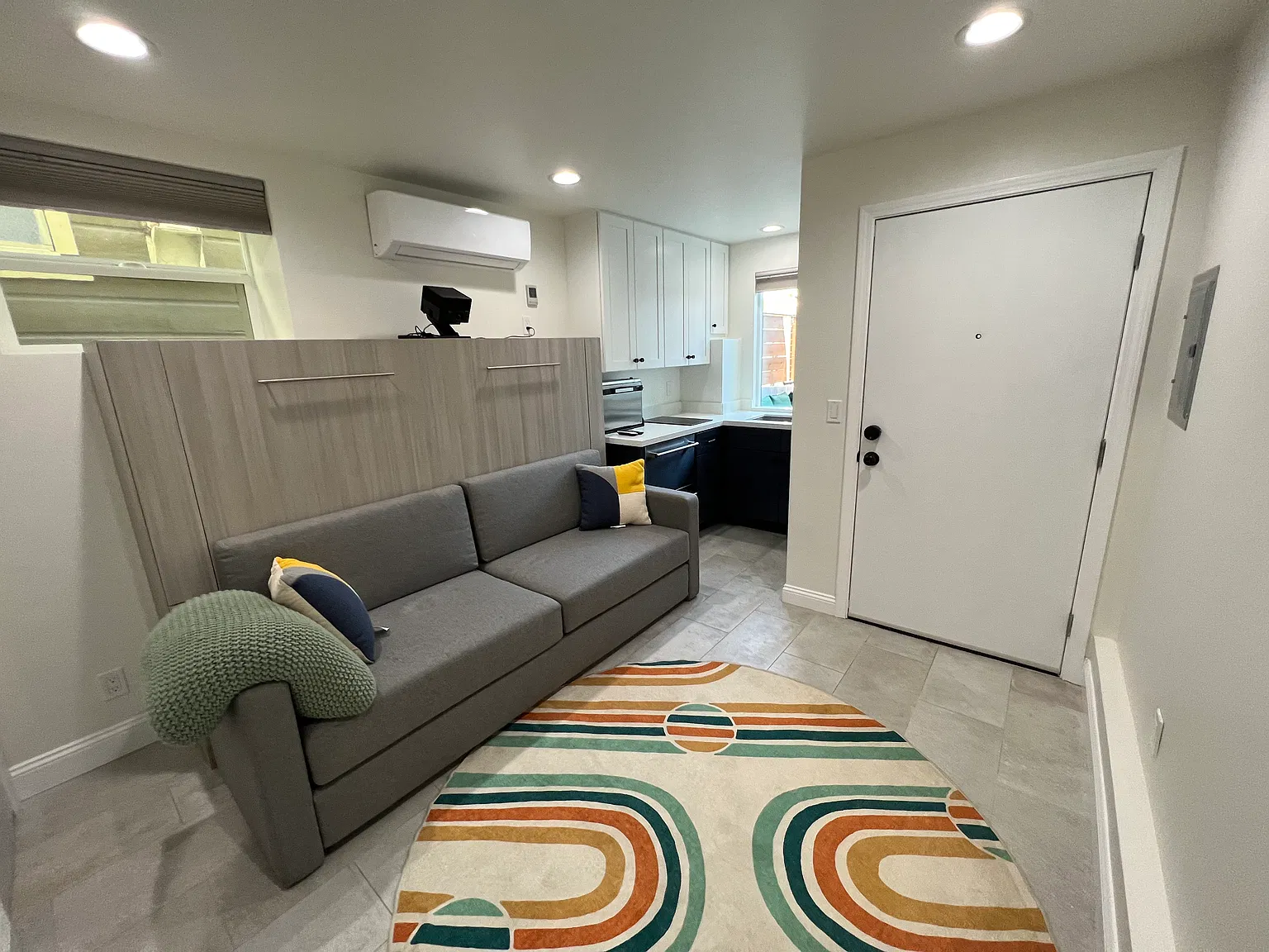 Studio, 200 sqft, $1,825 — Photo 2