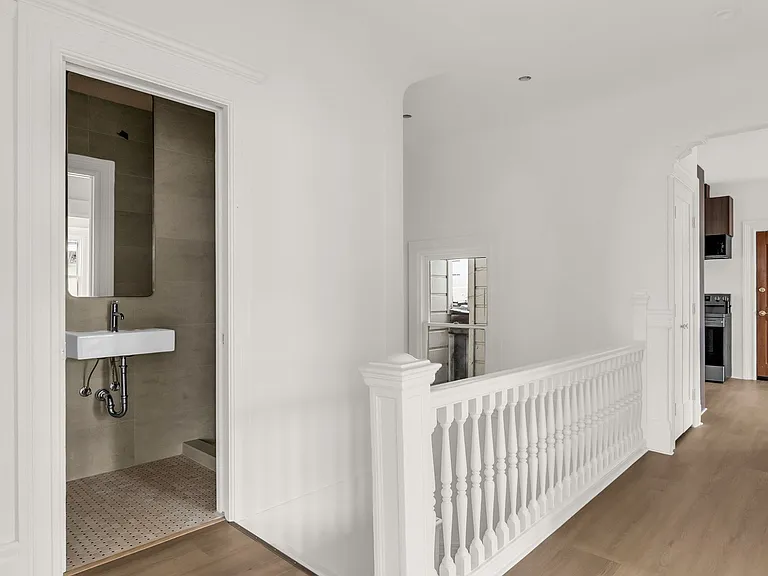603 Clayton St #603 — Photo 8