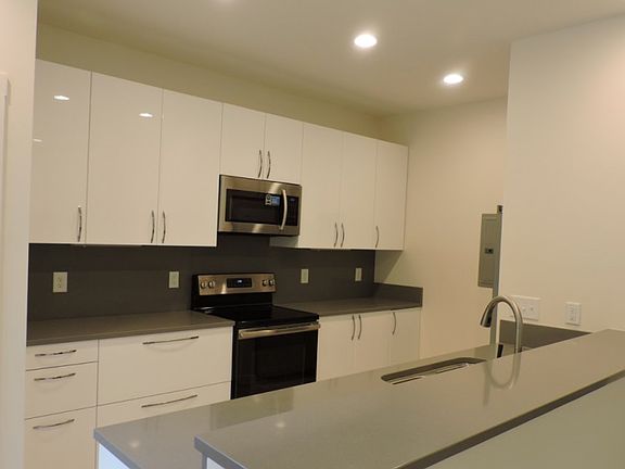 Kitchen, solid surface counters!