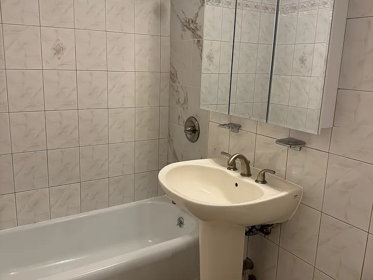61-45 98th St #10L — Photo 8