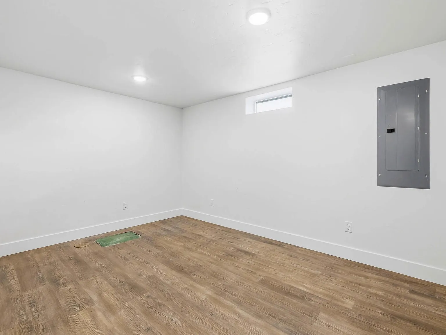 4 bed, 2.5 bath, 2814 sqft, $2,595 — Photo 3