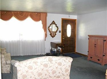 5th image of 1128 Portsmouth Dr