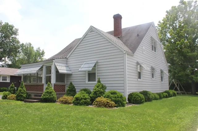 327 W Wolfe St photo 1