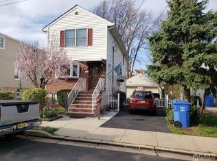 70 Spring St, Woodbridge, NJ 07095
