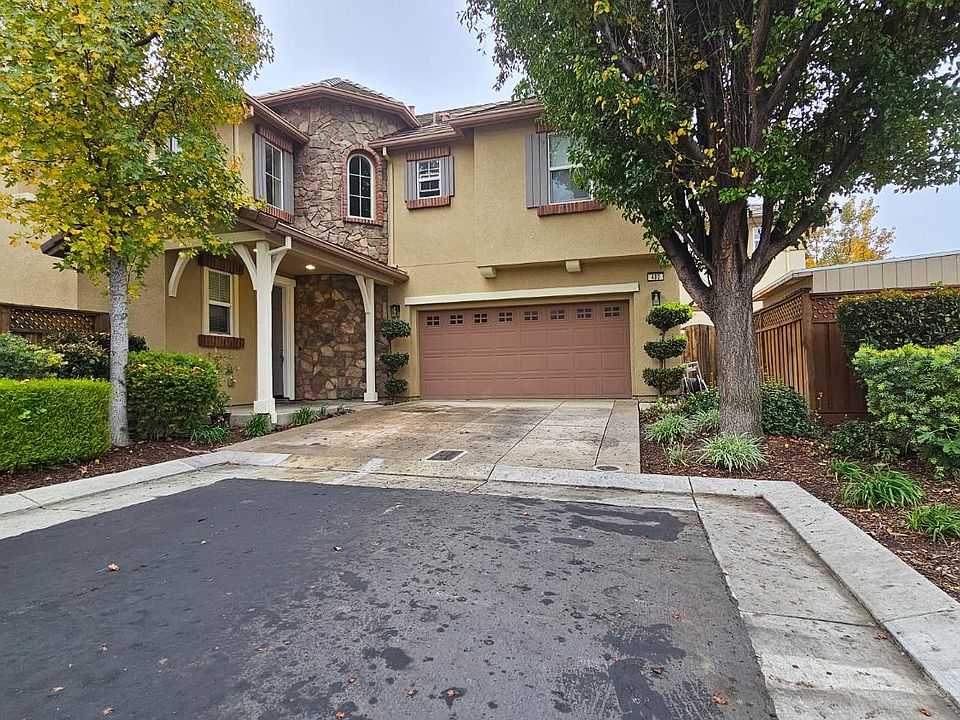1st image of 480 N Orinda Ct