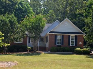 302 Ferncliff Dr, Greenwood, SC 29649