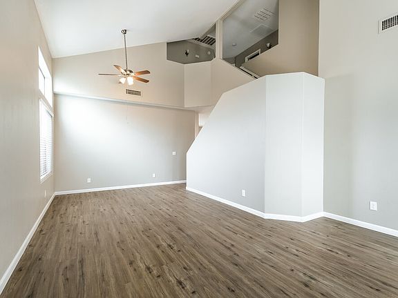 5th image of 9022 W Villa Maria Dr