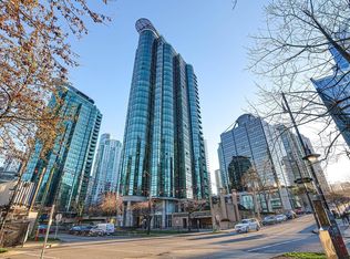 588 Broughton St #702, Vancouver, BC V6G 3E3