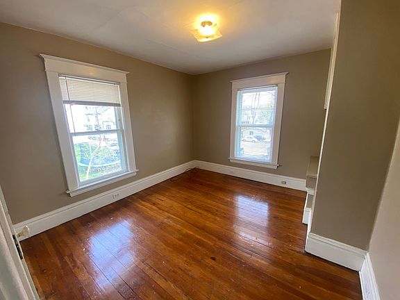 3rd image of 621 Stanley Ter NE #2