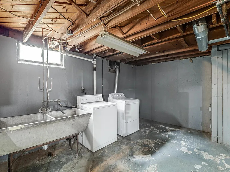 912 N Edison Ave — Photo 22