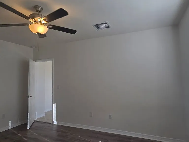 337 SW 30th Ave — Photo 16