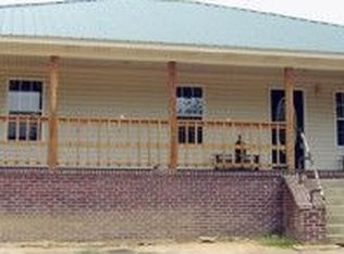 15 Robbins Rd, Lumberton, MS 39455