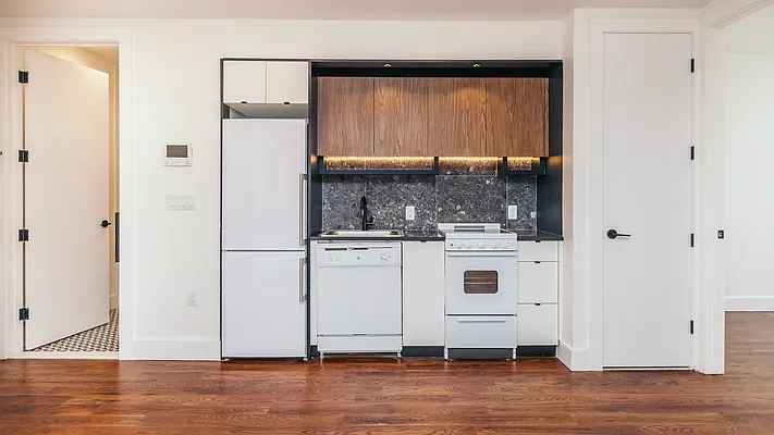 Rented by Nooklyn NYC LLC | media 89