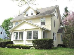 28 Bliss Rd, Longmeadow, MA 01106