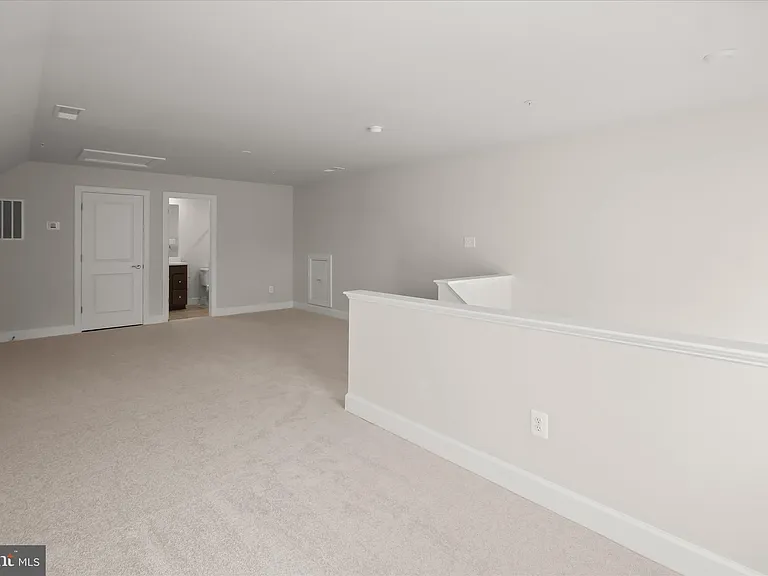 3823 Solidarity Cir — Photo 53