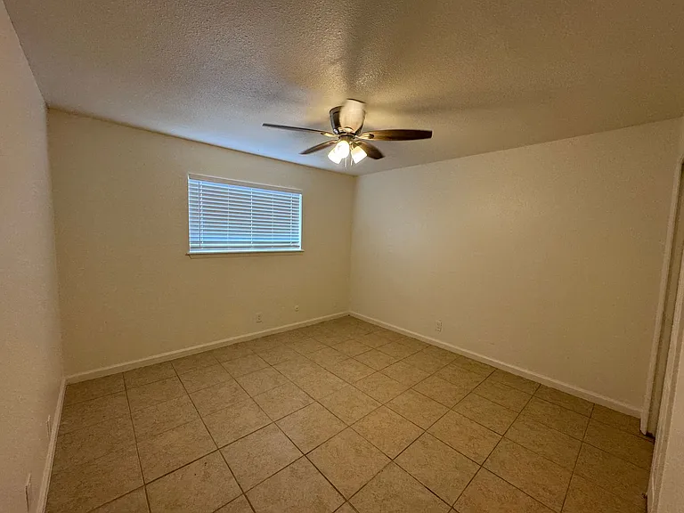 310 S Kentucky Ave — Photo 6