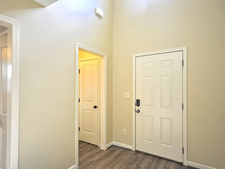 1212 Morstead Dr — Photo 4