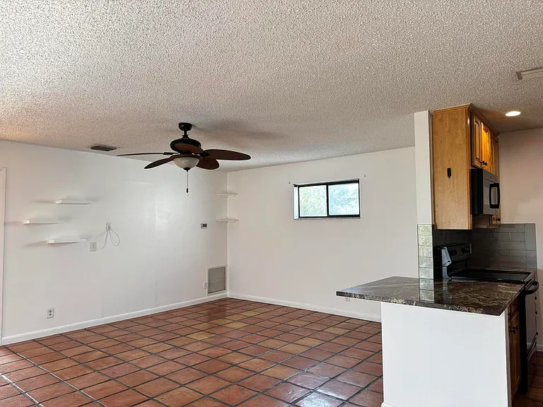 24 Crossings Cir #H — Photo 10