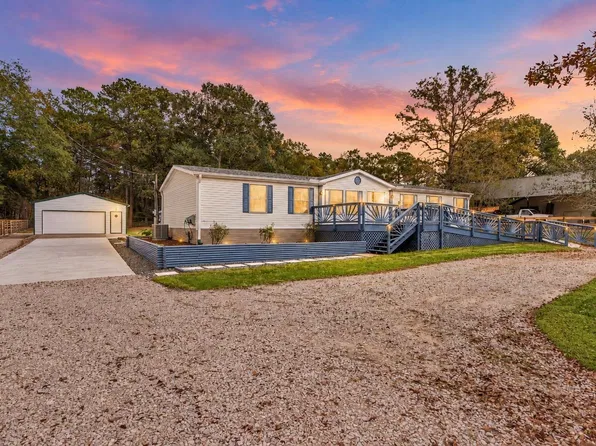 4621 Price Rd, Montgomery, TX 77316