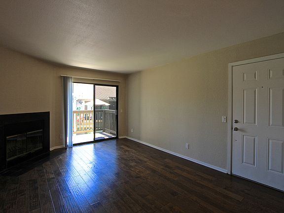 3rd image of 1265 Kendall Dr APT 124