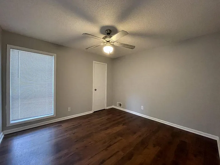 3754 Lamar Way — Photo 10