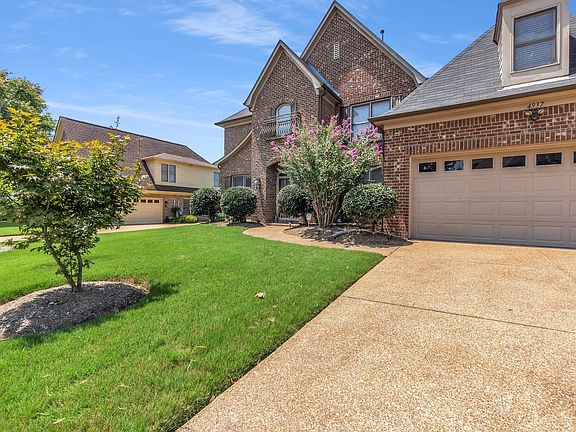 2nd image of 4937 Fox Springs Dr