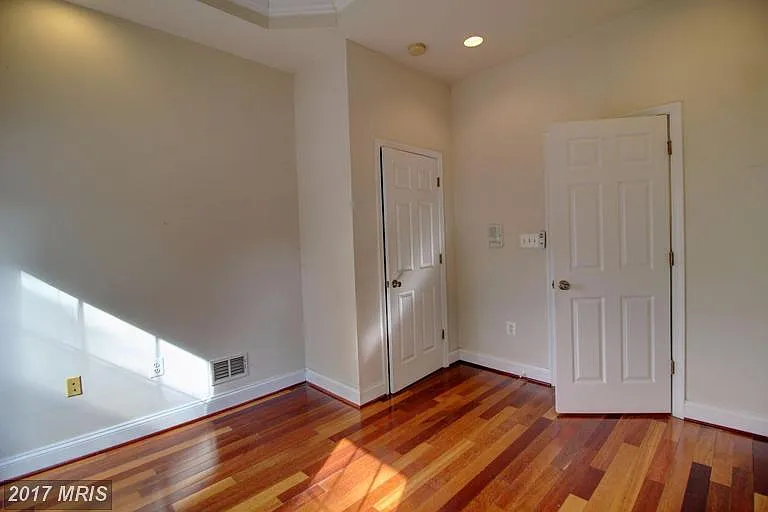 1419 Olive St — Photo 18