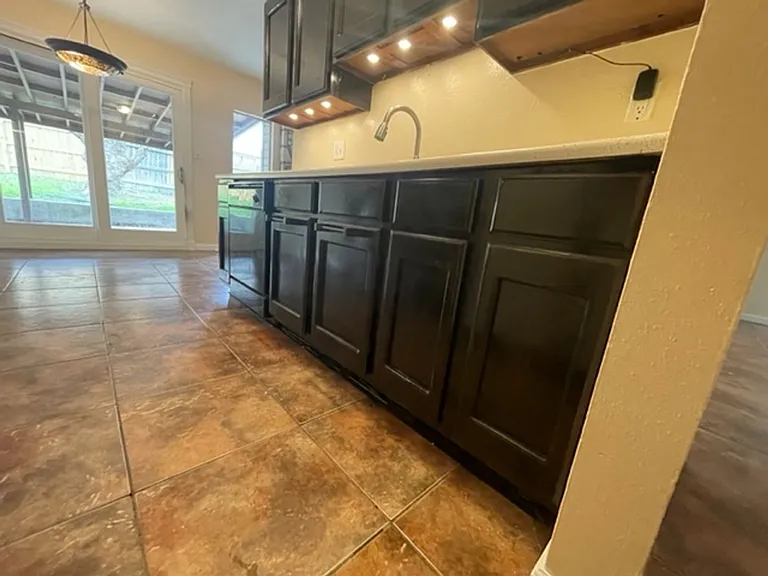 838 Saddlebrook Dr — Photo 7